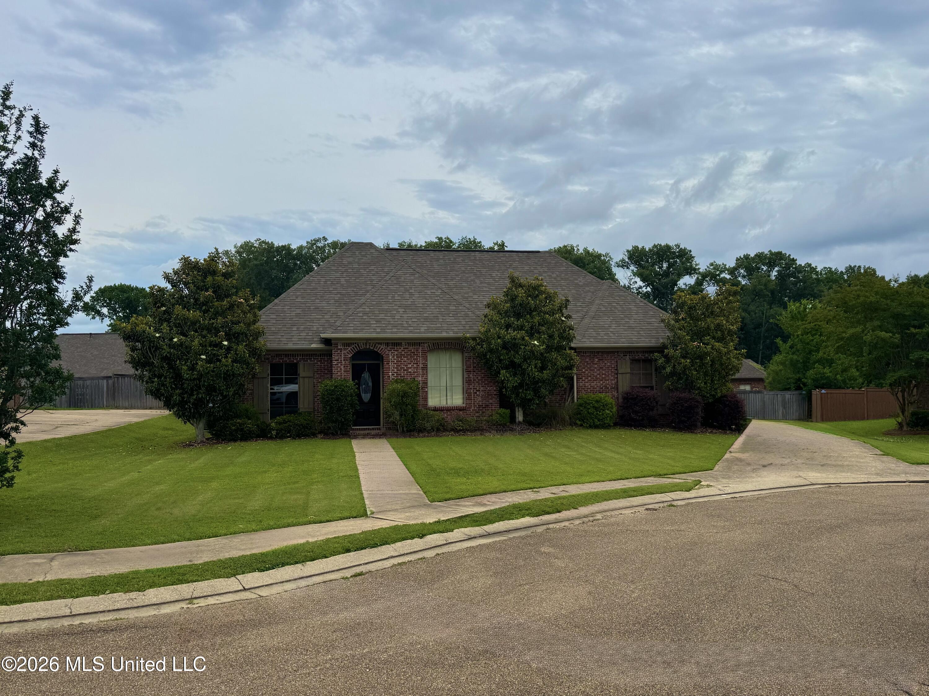 110 Copper Ridge Court Madison, MS 39110 - Photo 2 of 31 IMG_4798