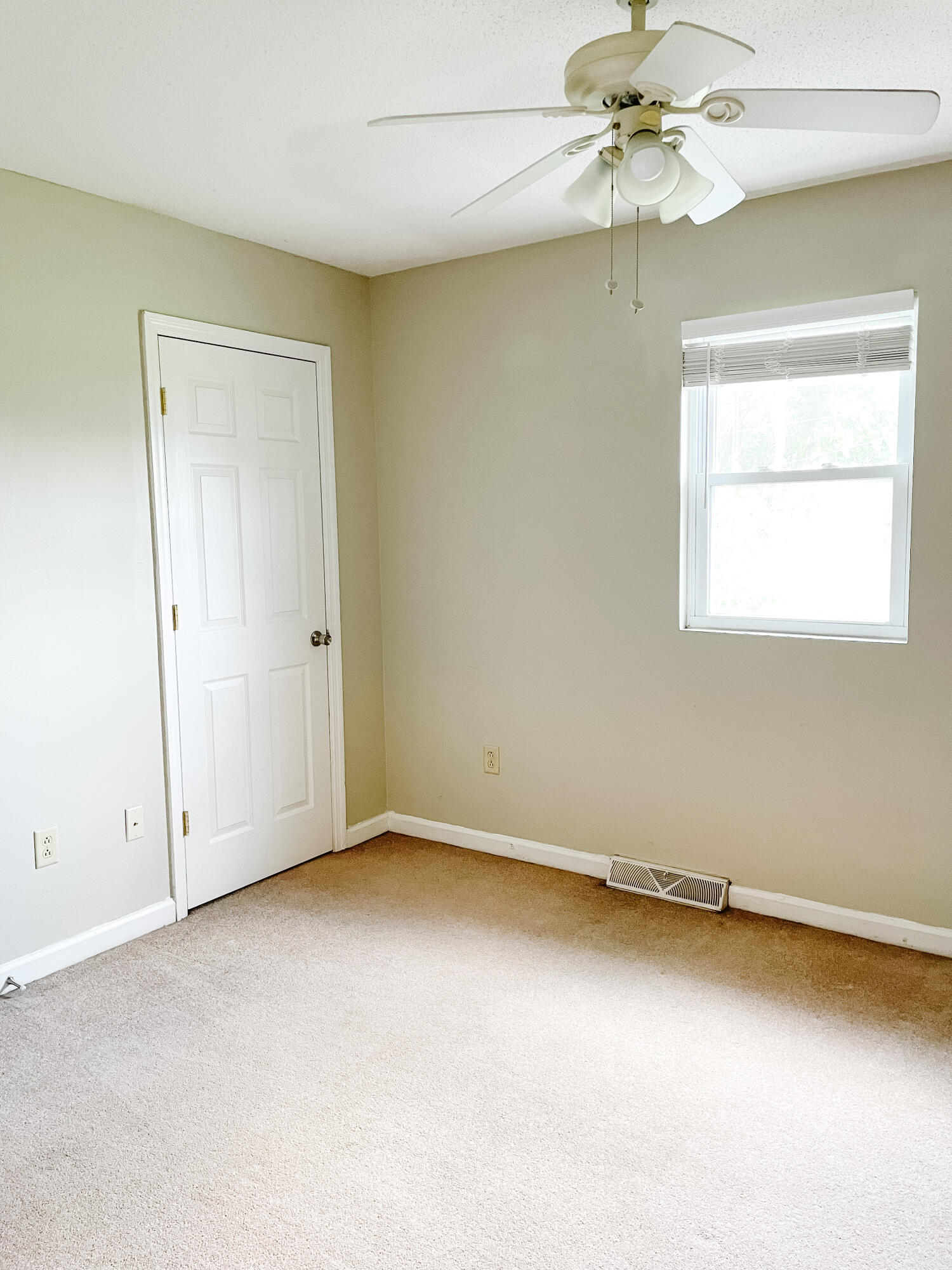 1852 Mepkin Road, Unit F10 Charleston, SC 29407 - Photo 12 of 19 Photo Oct 01, 11 22 41 AM