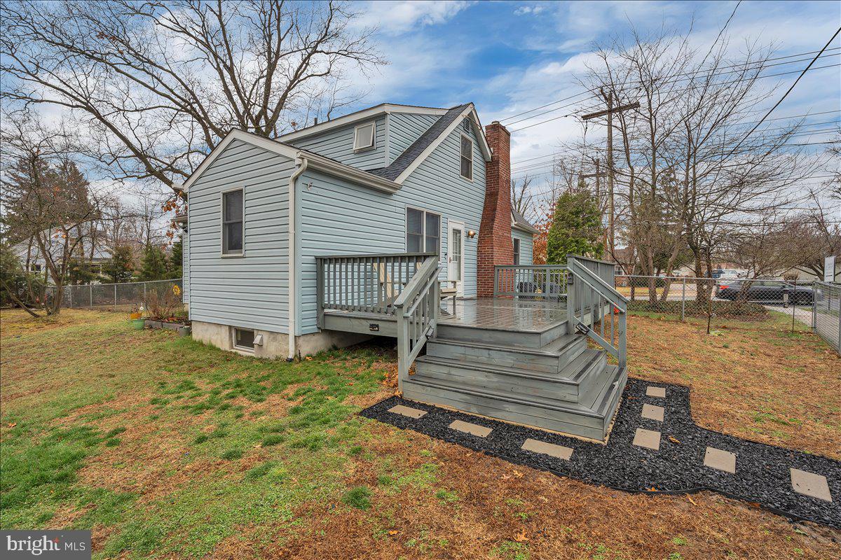 20 West Laurel Road Stratford, NJ 08084 - Photo 1 of 24 a view of a house with a yard