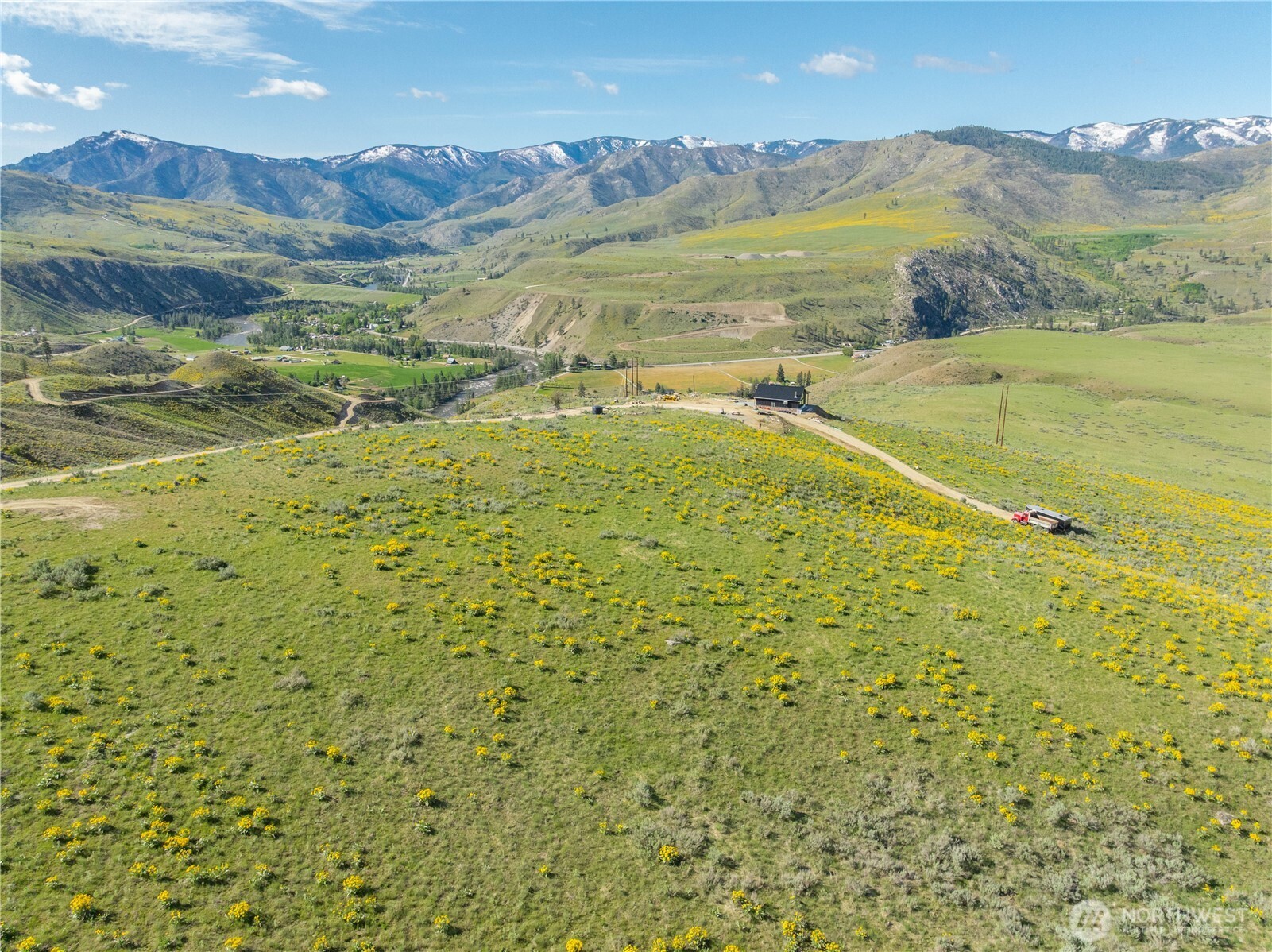 1 Terrace View Methow, WA 98834 - Photo 17 of 29 a view of an ocean and a mountain