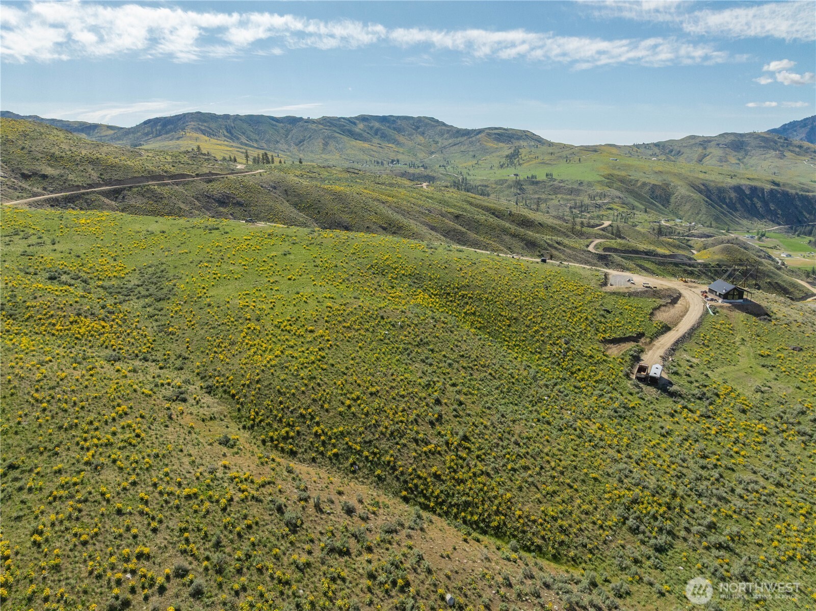 1 Terrace View Methow, WA 98834 - Photo 20 of 29 a view of an ocean from a mountain