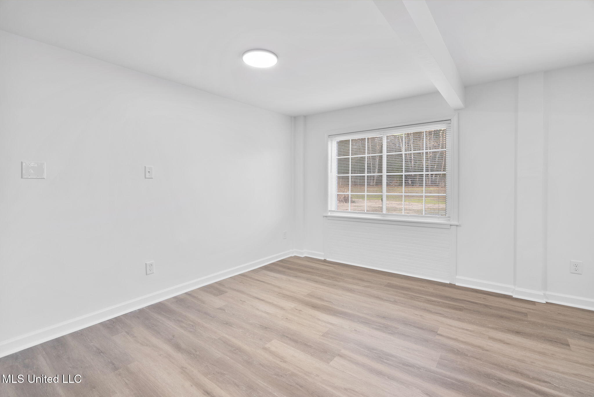 390 Victoria Road Byhalia, MS 38611 - Photo 11 of 41 11-web-or-mls-390 Victoria Rd-10