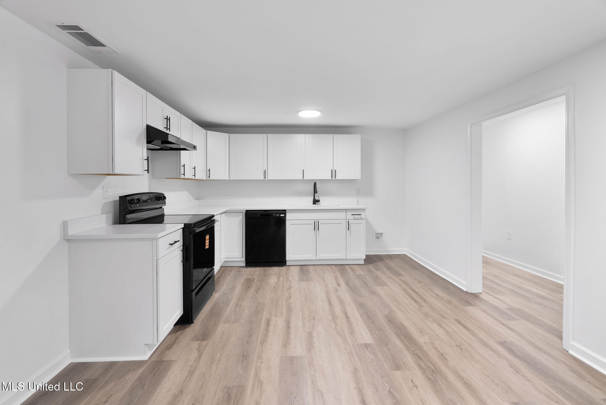 390 Victoria Road Byhalia, MS 38611 - Photo 14 of 41 13-web-or-mls-390 Victoria Rd-12