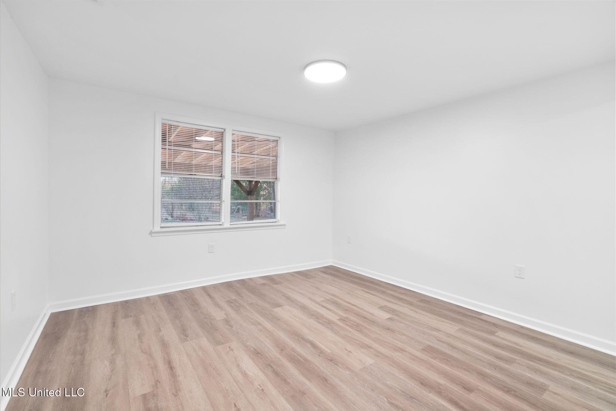 390 Victoria Road Byhalia, MS 38611 - Photo 25 of 41 21-web-or-mls-390 Victoria Rd-20