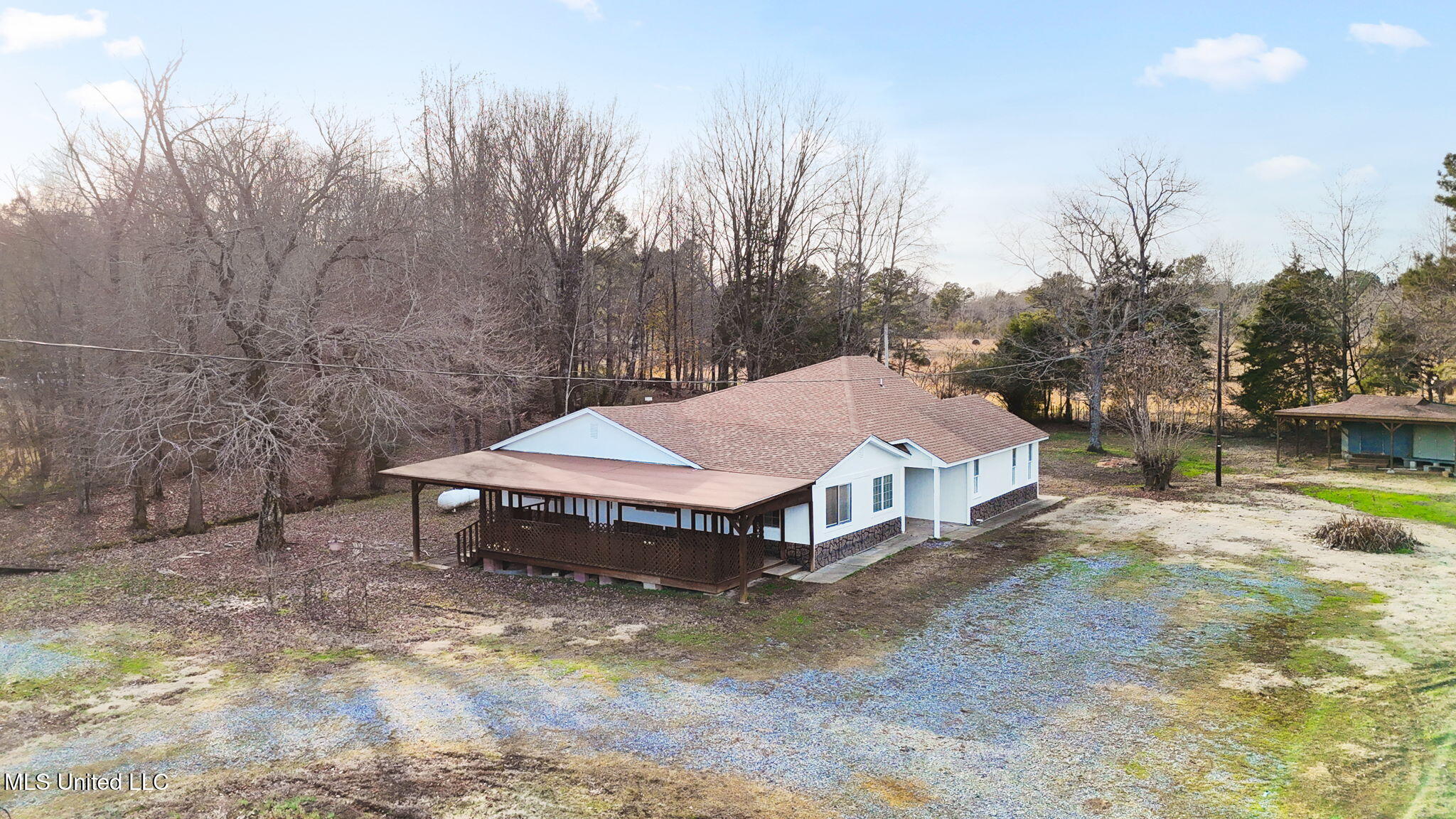 390 Victoria Road Byhalia, MS 38611 - Photo 35 of 41 31-web-or-mls-390 Victoria Rd-30