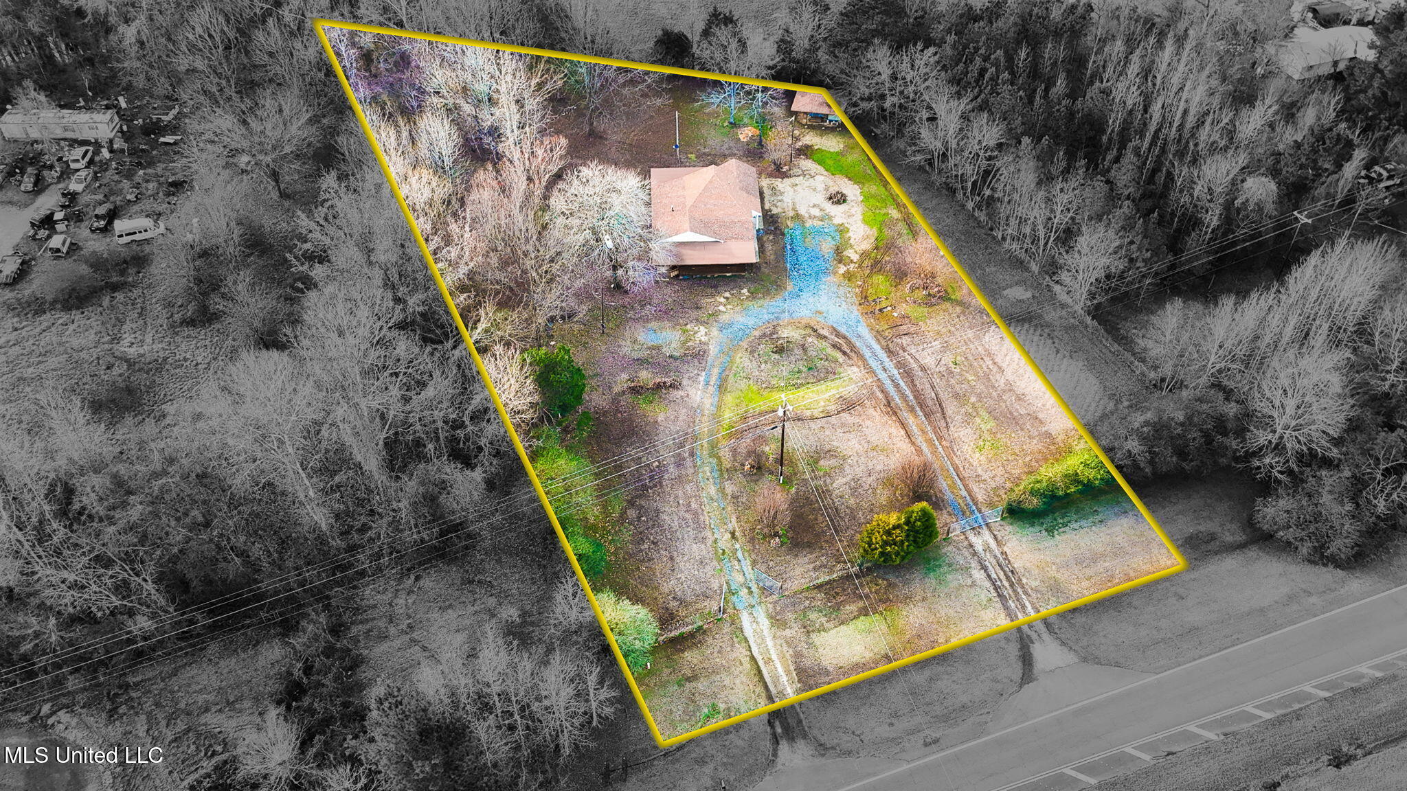 390 Victoria Road Byhalia, MS 38611 - Photo 38 of 41 35-web-or-mls-390 Victoria Rd-34