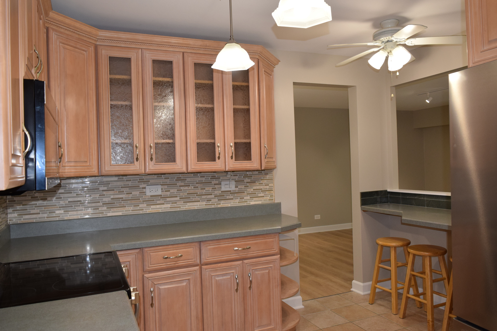 1405 East Central Road, Unit 201A Arlington Heights, IL 60005 - Photo 7 of 30