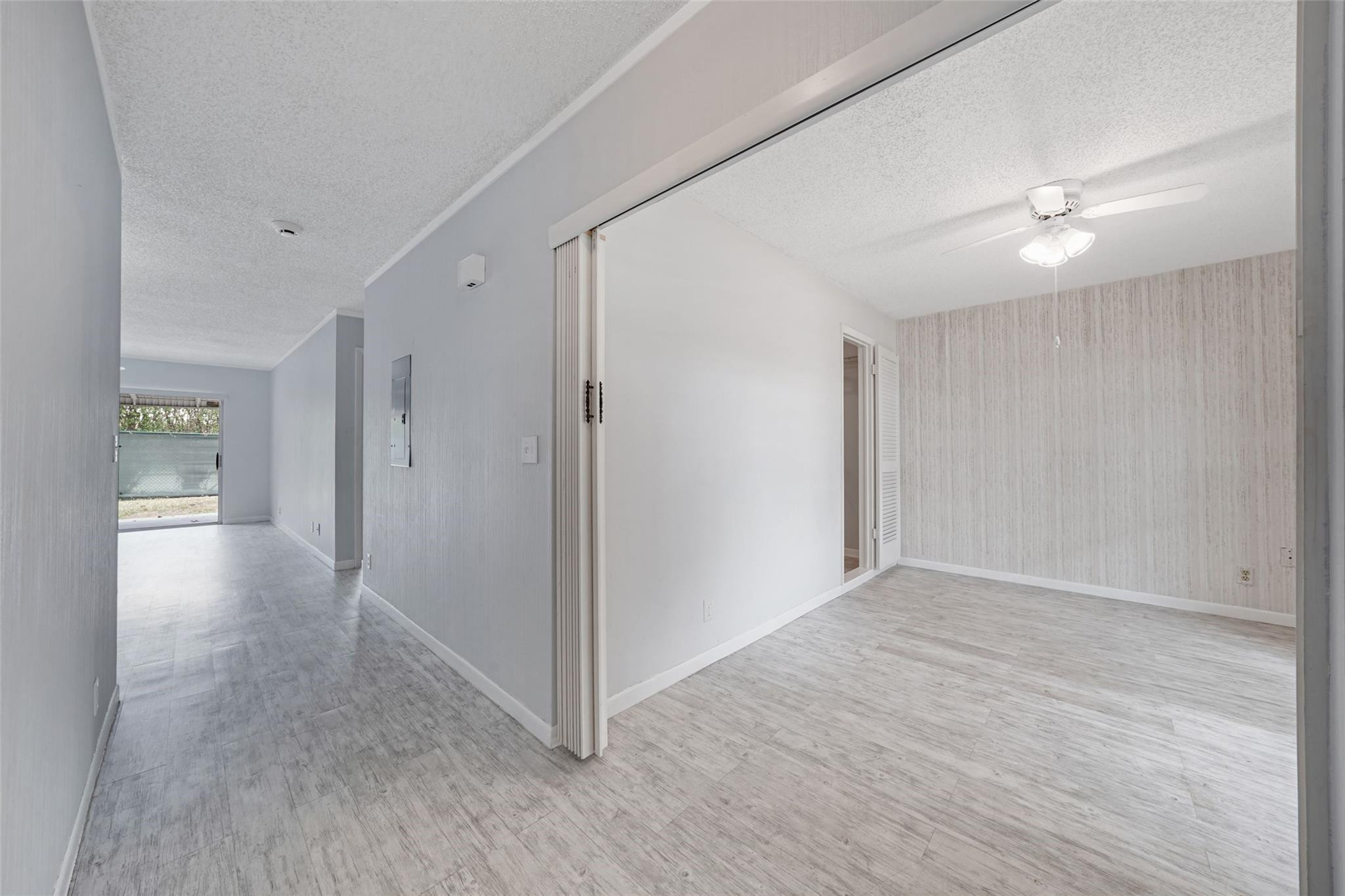 20962 Sedgewick Drive Boca Raton, FL 33433 - Photo 11 of 32 Hallway