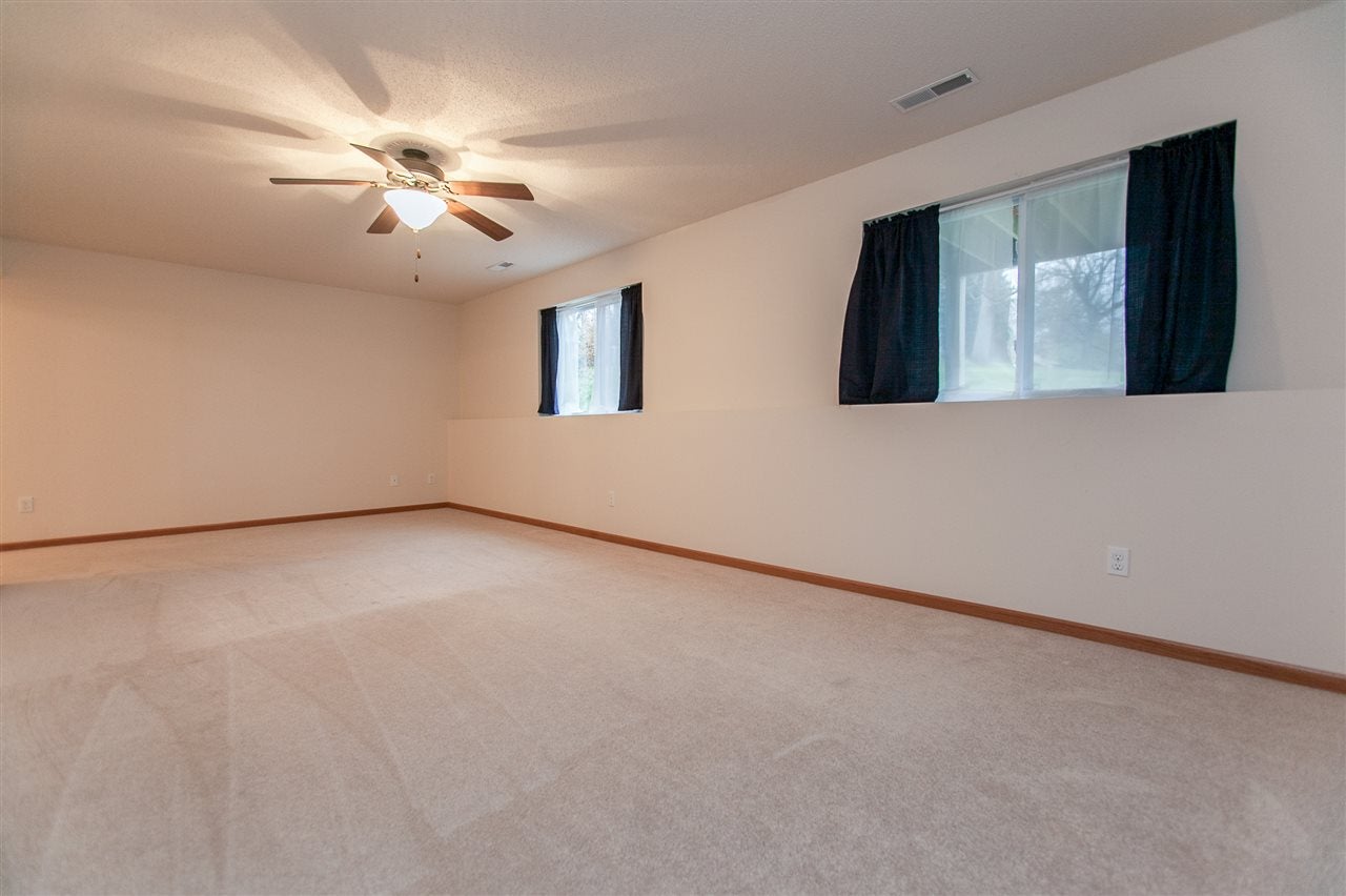 3553 Stoney Point Road Southwest Cedar Rapids, IA 52404 - Photo 28 of 33 Gallery Image 28