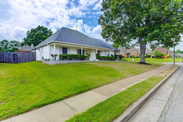 $359,000 | 1937 Ada Lane, Cordova, TN 38016