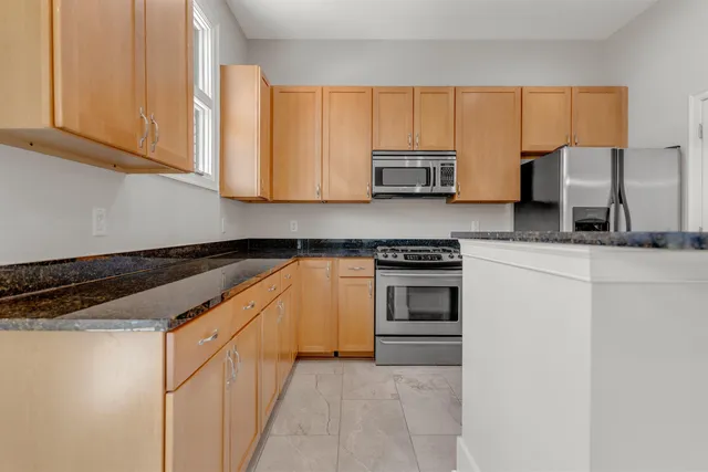 $275,000 | 621 Denmark Drive, Unit 201, Memphis, TN 38103