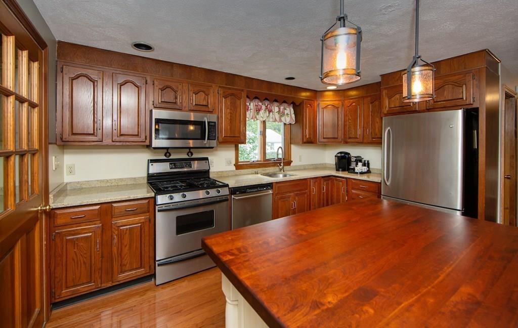 22 Gardiner Road Quincy, MA 02169 - Photo 3 of 22 Gallery Image 3