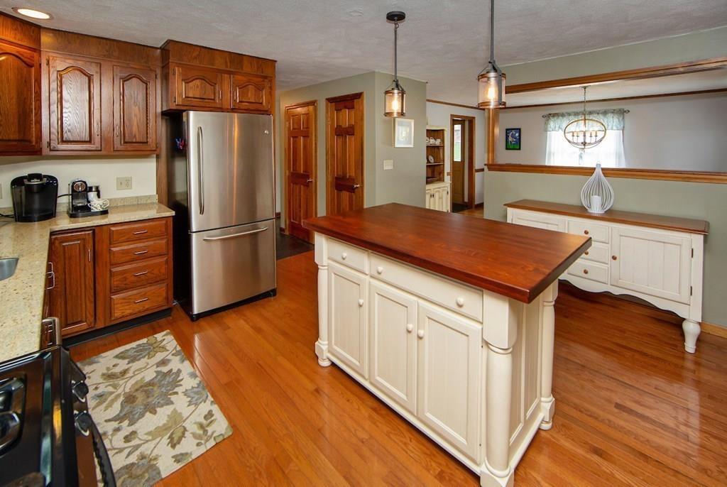 22 Gardiner Road Quincy, MA 02169 - Photo 5 of 22 Gallery Image 5
