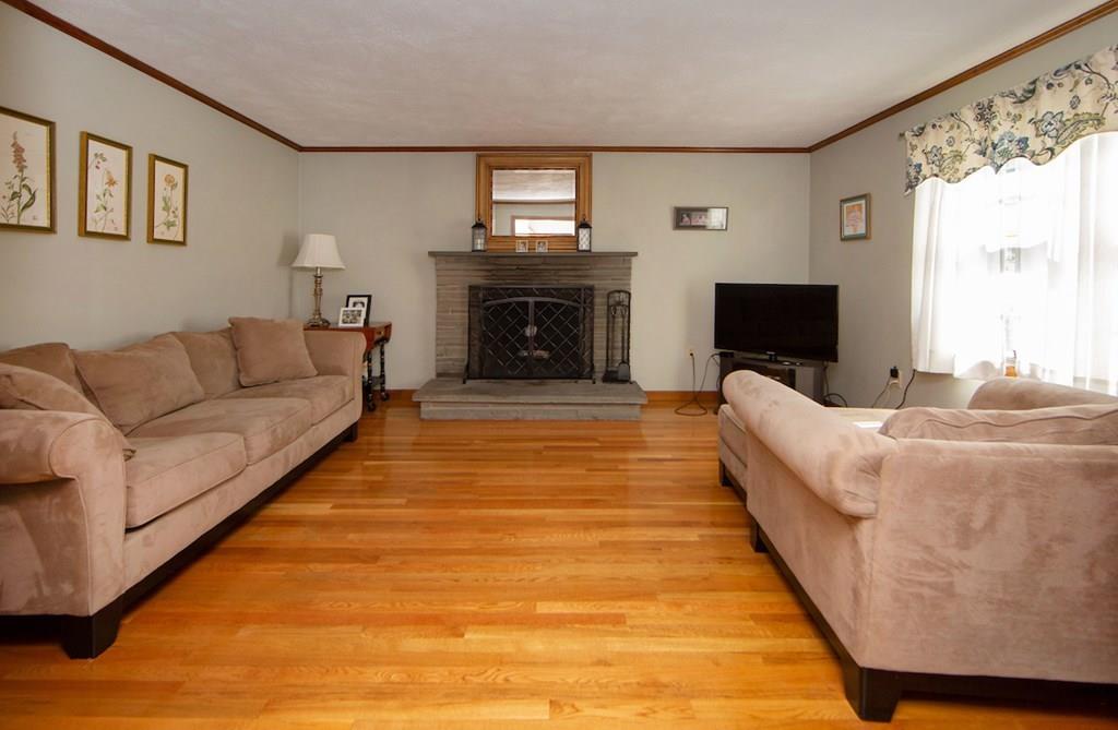 22 Gardiner Road Quincy, MA 02169 - Photo 7 of 22 Gallery Image 7