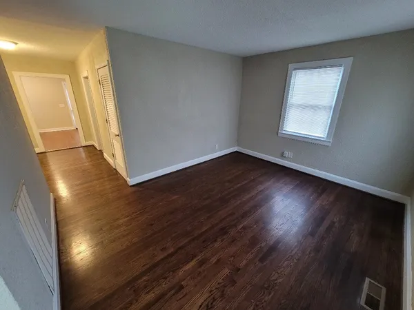 $1,595 | 412 East Trinity Lane, Nashville, TN 37207