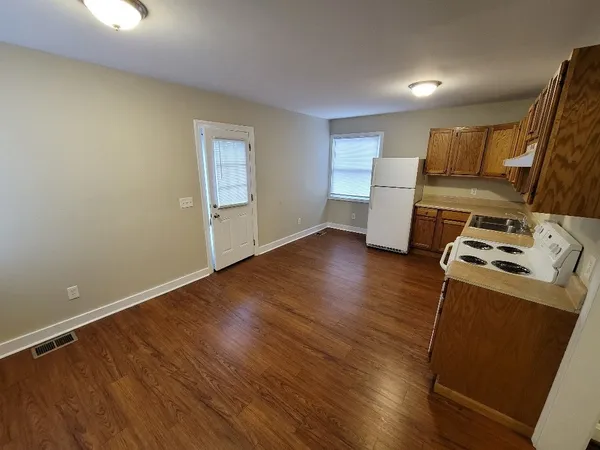 $1,595 | 412 East Trinity Lane, Nashville, TN 37207