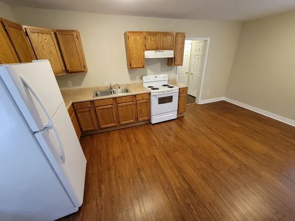$1,595 | 412 East Trinity Lane, Nashville, TN 37207