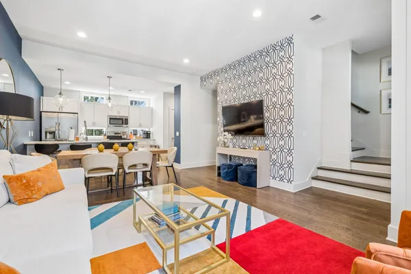 $3,995 | 2021 Beech Avenue, Unit 7, Nashville, TN 37204