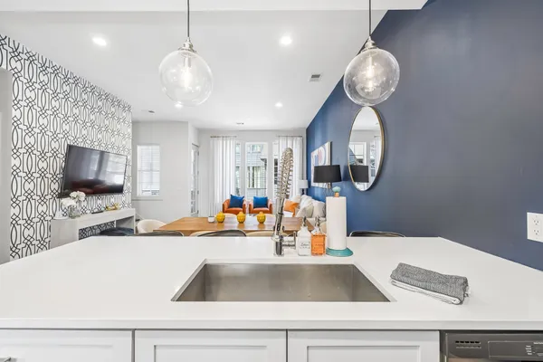 $3,995 | 2021 Beech Avenue, Unit 7, Nashville, TN 37204