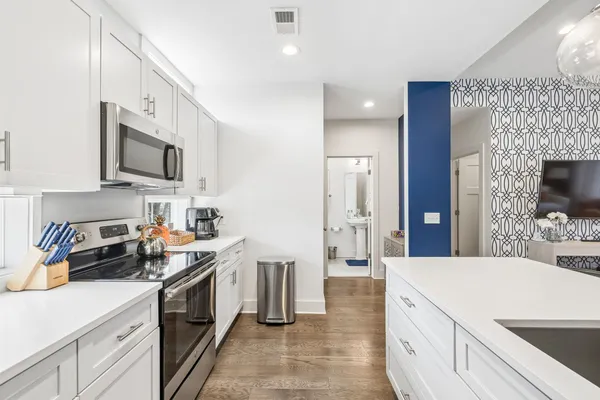 $3,995 | 2021 Beech Avenue, Unit 7, Nashville, TN 37204