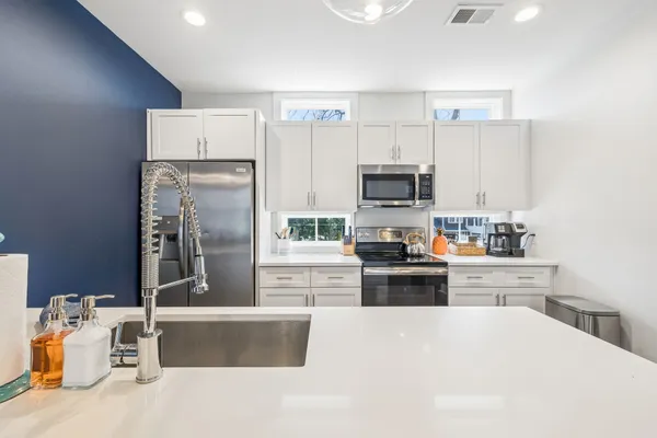 $3,995 | 2021 Beech Avenue, Unit 7, Nashville, TN 37204