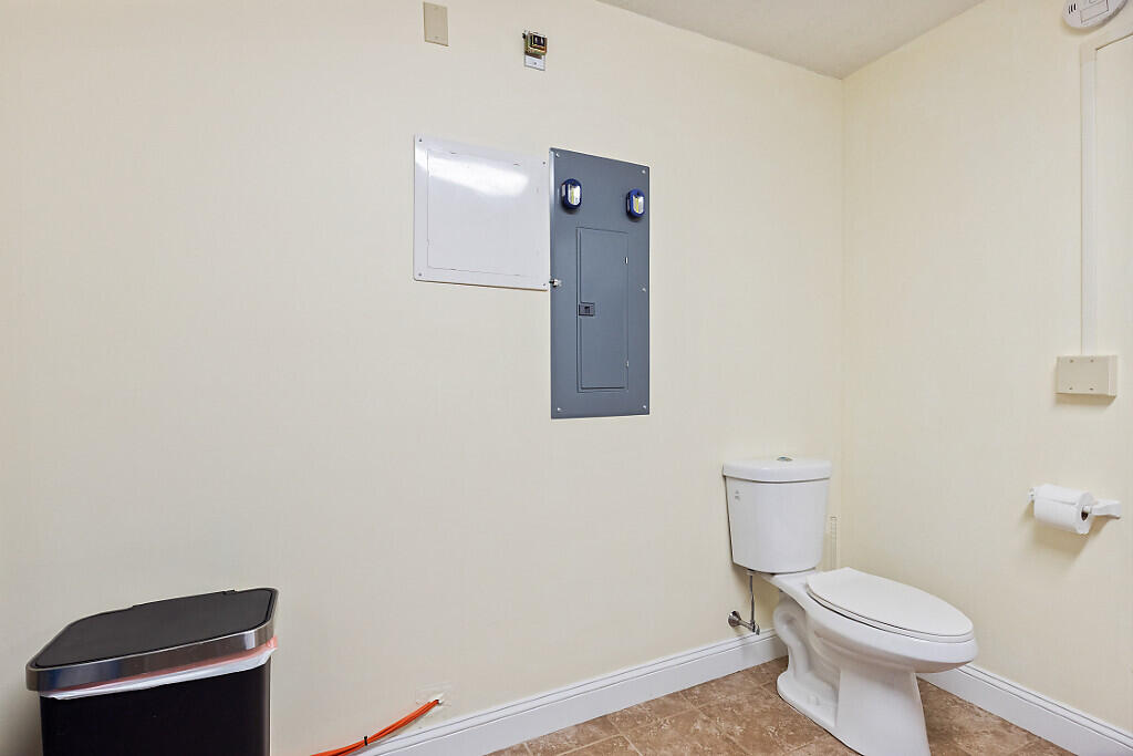 1391 Albion Road Winslow, ME 04901 - Photo 33 of 39 Half bath laundry