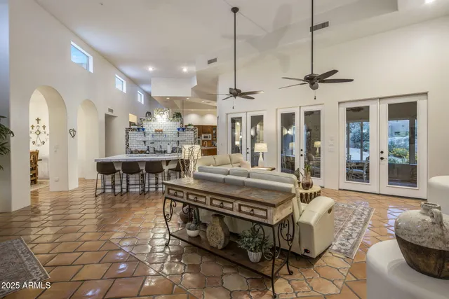 $2,495,000 | 8400 East Dixileta Drive, Unit 147, Scottsdale, AZ 85266