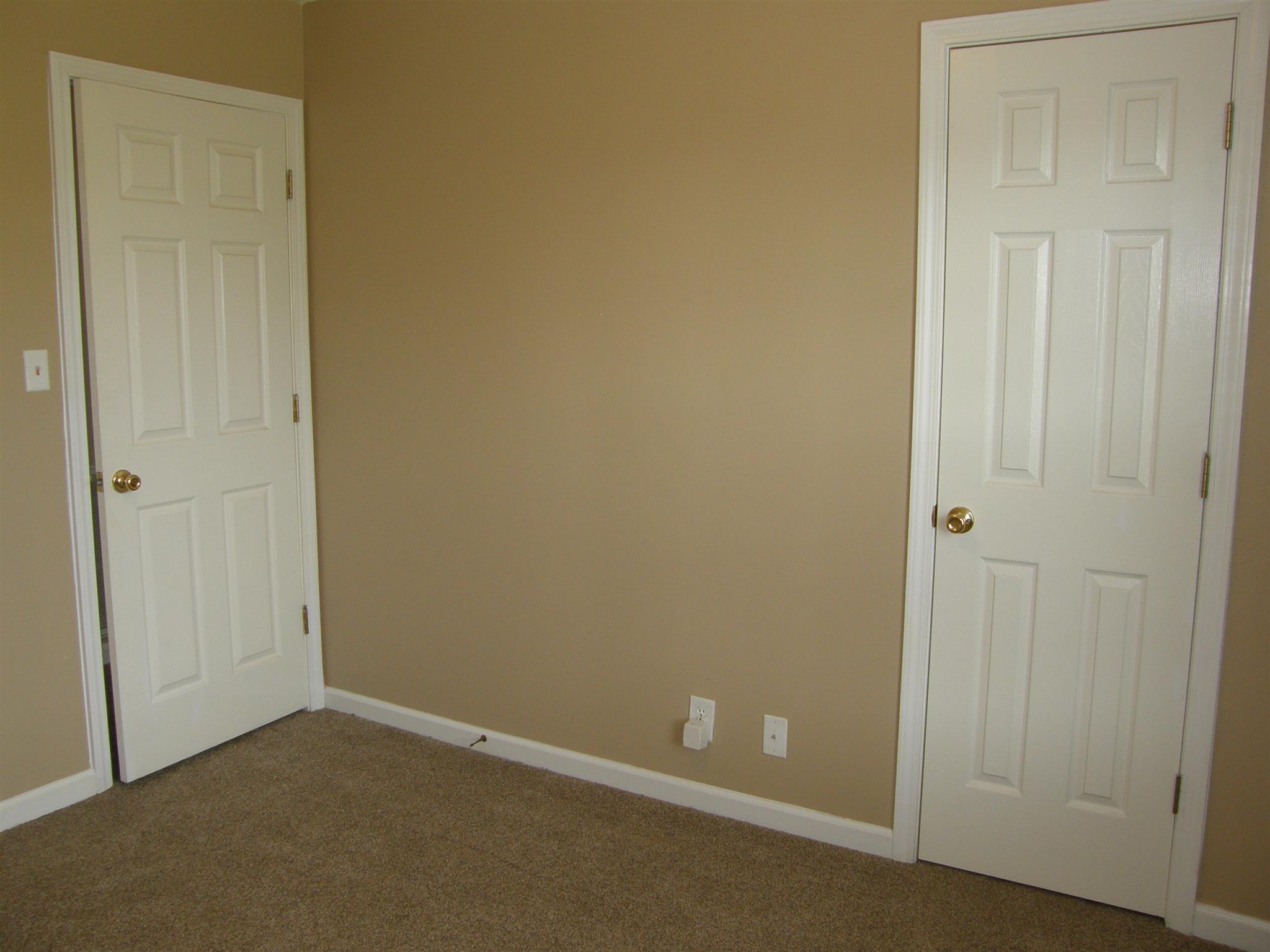 1051 Shadow Ridge Avenue Oak Grove, KY 42262 - Photo 18 of 20 a view of an empty room with closet area