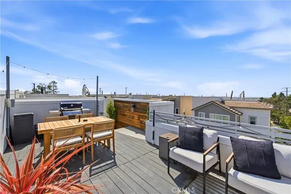 $1,699,000 | 2112 Tidewater Circle, Costa Mesa, CA 92627