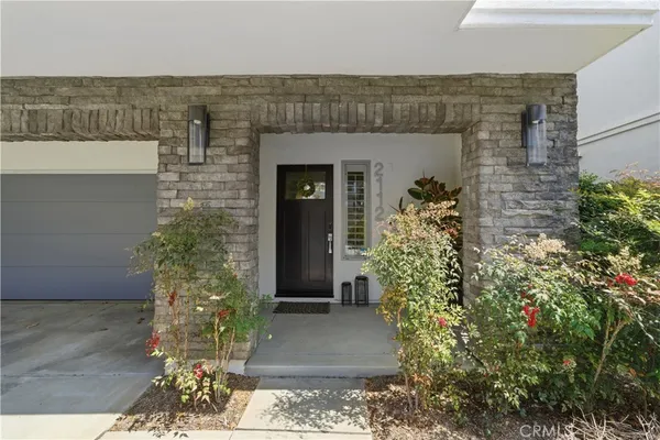 $1,699,000 | 2112 Tidewater Circle, Costa Mesa, CA 92627