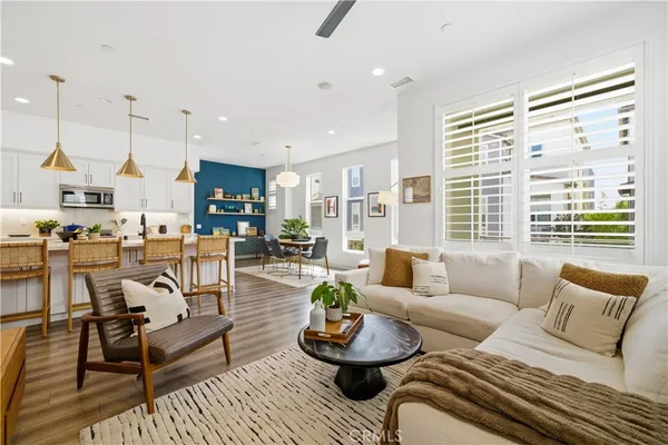 $1,699,000 | 2112 Tidewater Circle, Costa Mesa, CA 92627