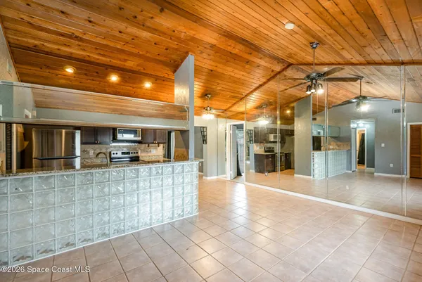 $2,450 | 696 Las Palmas Way, Melbourne, FL 32940