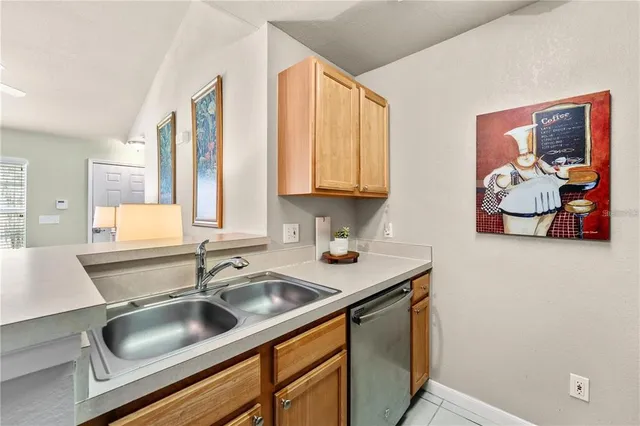 $1,495 | 9117 Lee Vista Boulevard, Unit 608, Orlando, FL 32829