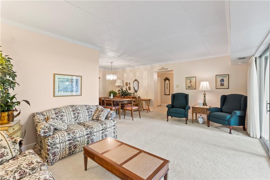 2120 Greentree Road, Unit 408E Pittsburgh, PA 15220 - Photo 6 of 30