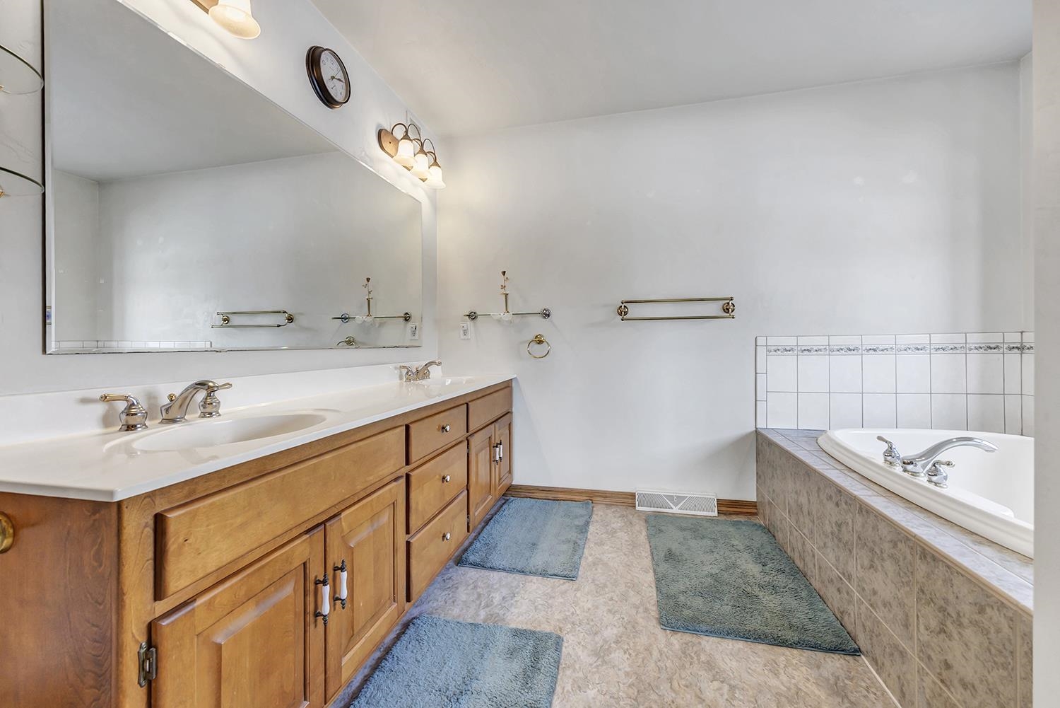 E6023 10th Road Algoma, WI 54201 - Photo 18 of 53