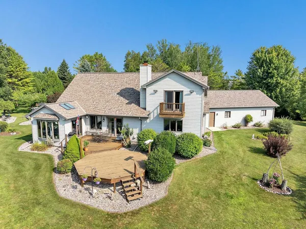 $849,900 | E6023 10th Road, Algoma, WI 54201