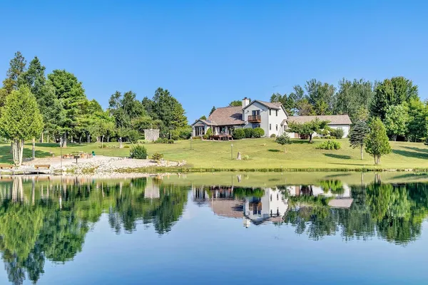 $849,900 | E6023 10th Road, Algoma, WI 54201