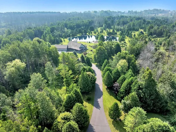 $849,900 | E6023 10th Road, Algoma, WI 54201