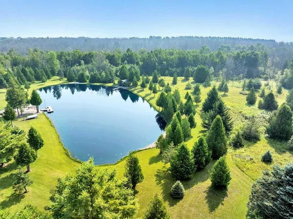 $849,900 | E6023 10th Road, Algoma, WI 54201