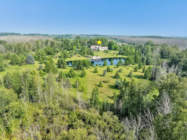$849,900 | E6023 10th Road, Algoma, WI 54201