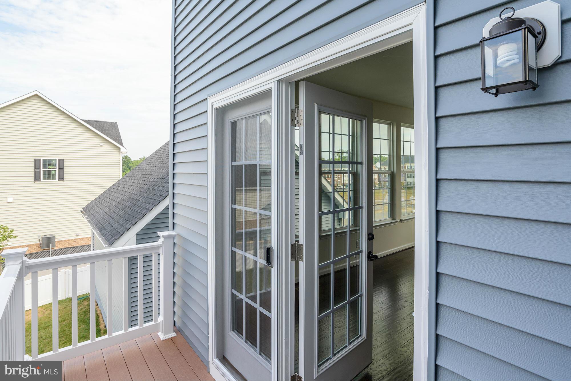 22446 Newcut Road Clarksburg, MD 20871 - Photo 27 of 30 Exterior (Rear)