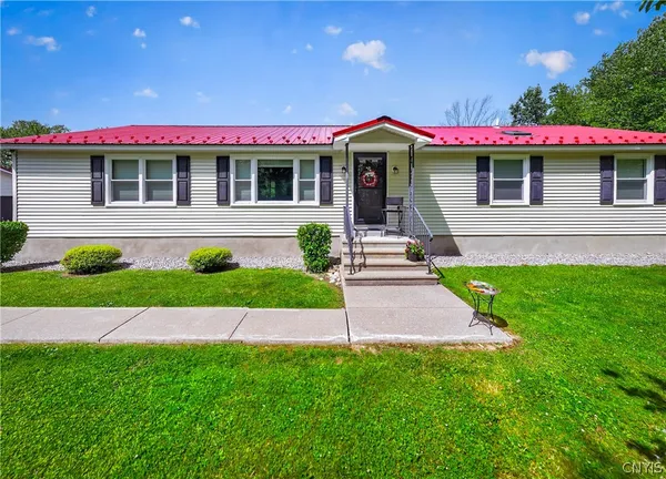 $419,900 | 10353 Woods Road, Marcy, NY 13502