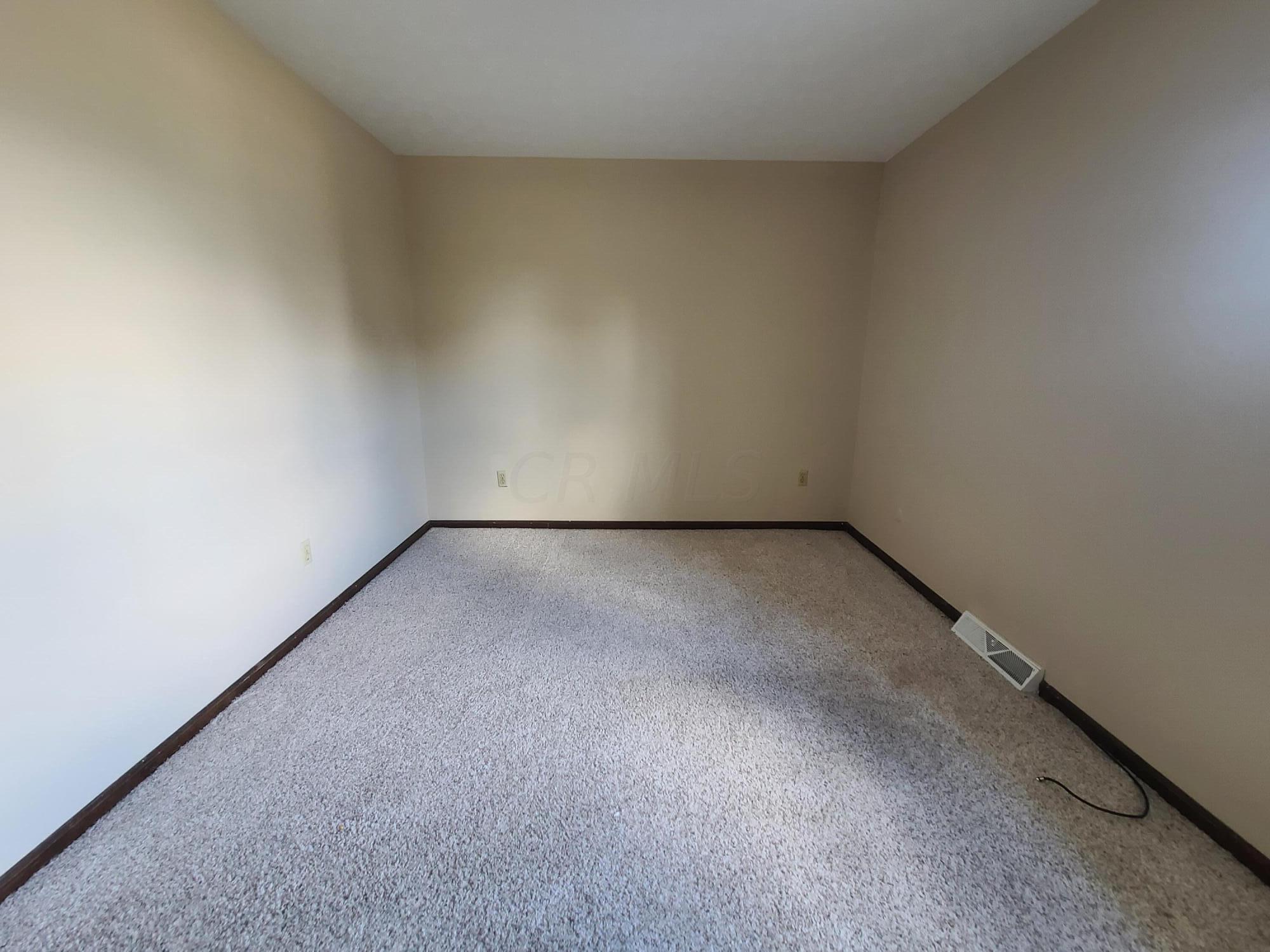 5076 Godown Road, Unit E Columbus, OH 43220 - Photo 10 of 19 20220926_124729