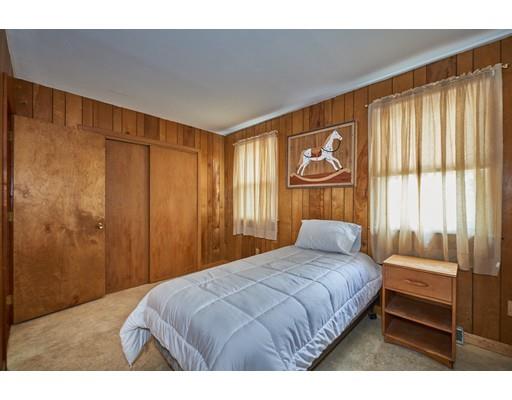687 Bradley Road Springfield, MA 01109 - Photo 21 of 30
