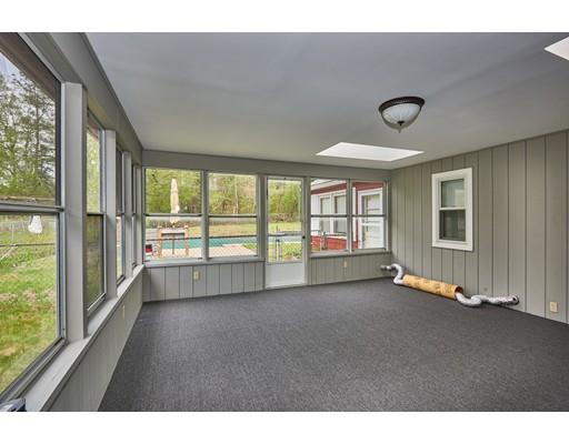 687 Bradley Road Springfield, MA 01109 - Photo 26 of 30
