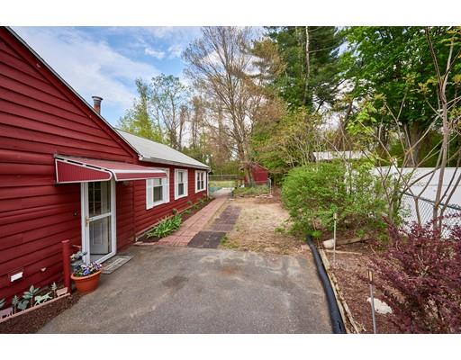 687 Bradley Road Springfield, MA 01109 - Photo 5 of 30