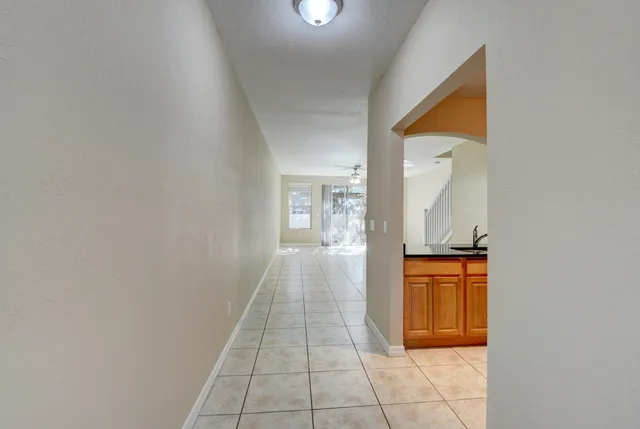 $2,300 | 116 Williams Court, Palm Springs, FL 33461