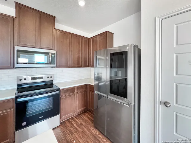 $2,300 | 14838 House Wren Fall Street, San Antonio, TX 78253