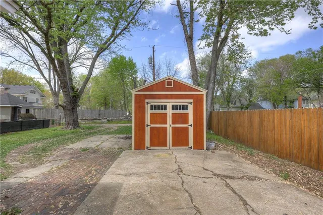 $195,000 | 612 West Kansas Street, Pittsburg, KS 66762