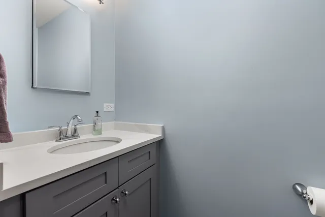 $259,000 | 1029 Washington Boulevard, Unit 102, Oak Park, IL 60302